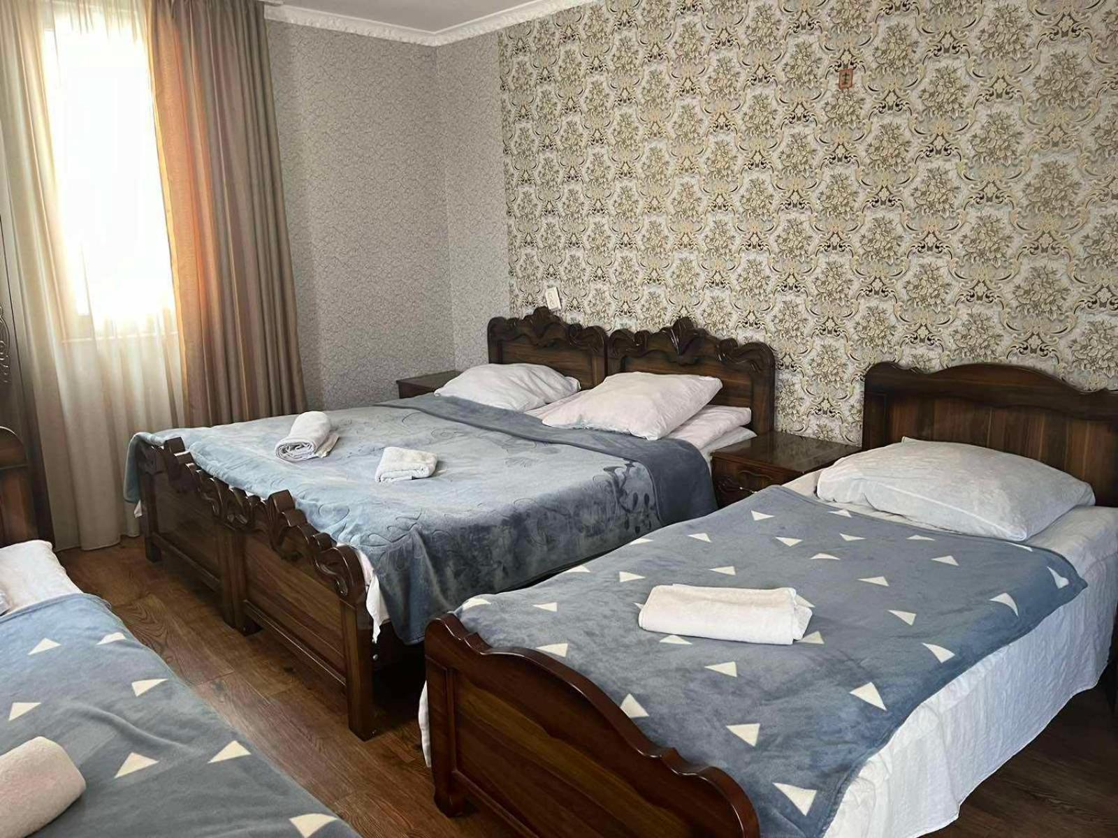 Hotel Sunny à Mestia Extérieur photo